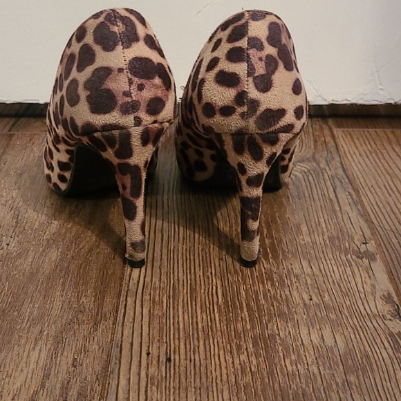 Leopard Heels - Picture 3 of 4